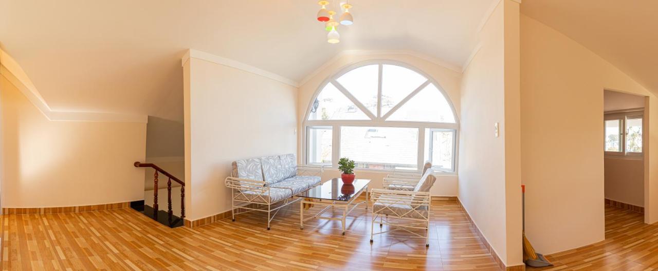 Caly Homestay Да Лат Екстериор снимка