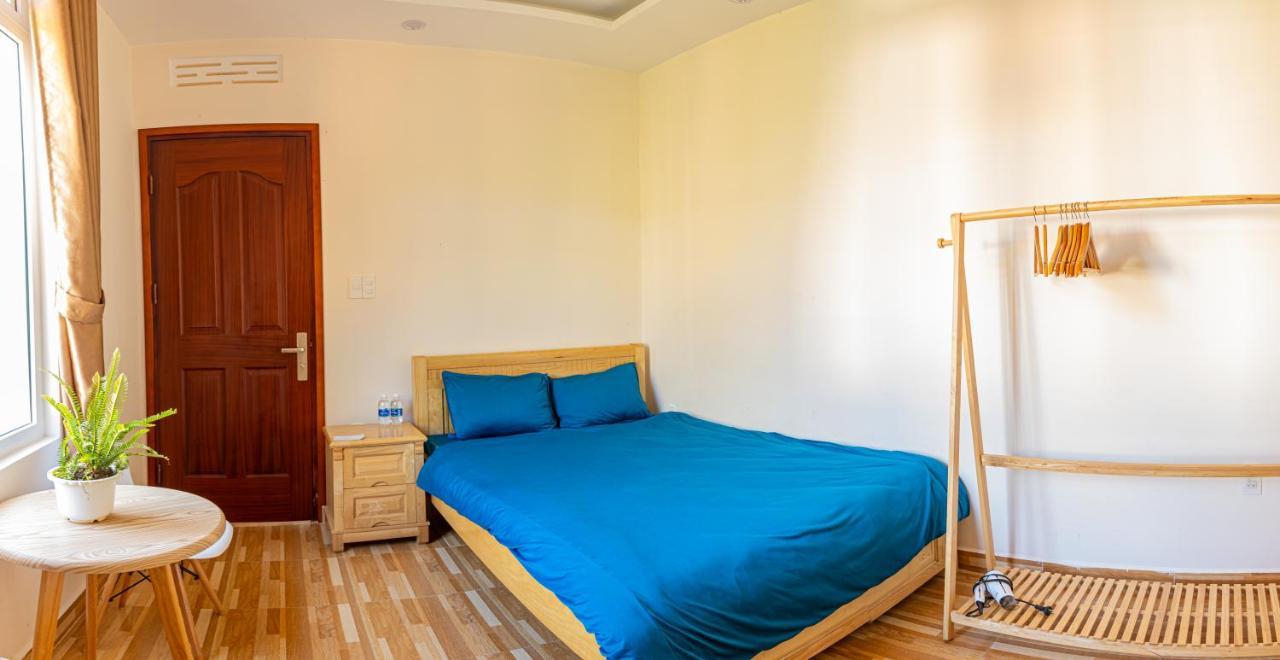 Caly Homestay Да Лат Екстериор снимка