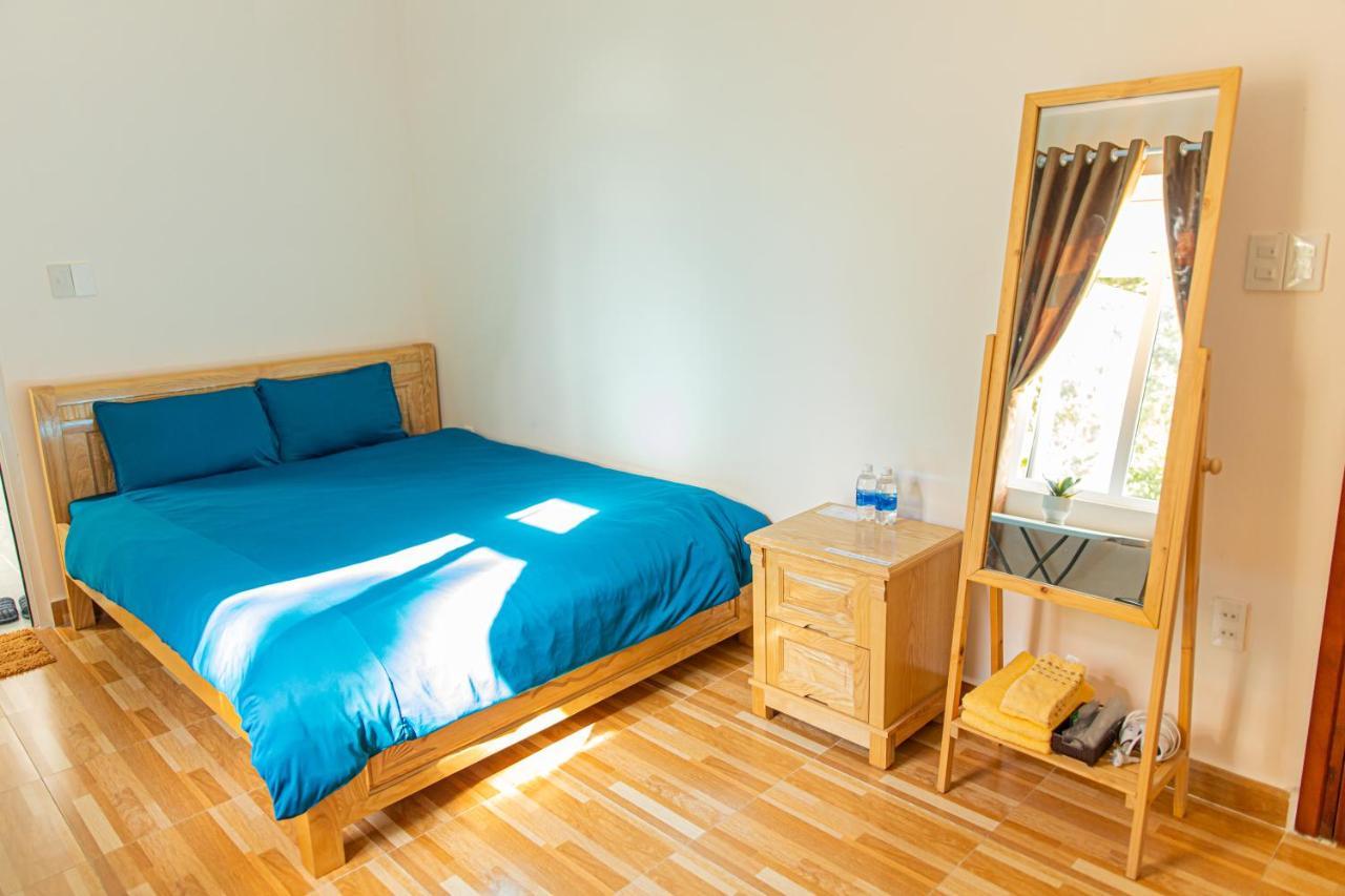 Caly Homestay Да Лат Екстериор снимка